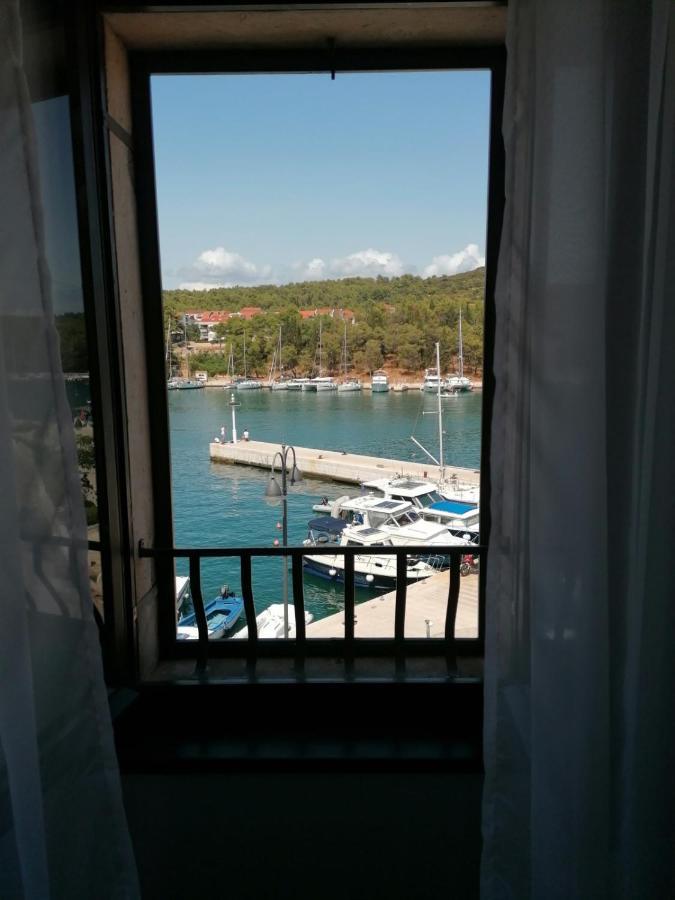 Two-Bedroom Apartment With Sea View,Big Terrase And Garden Stari Grad  Luaran gambar