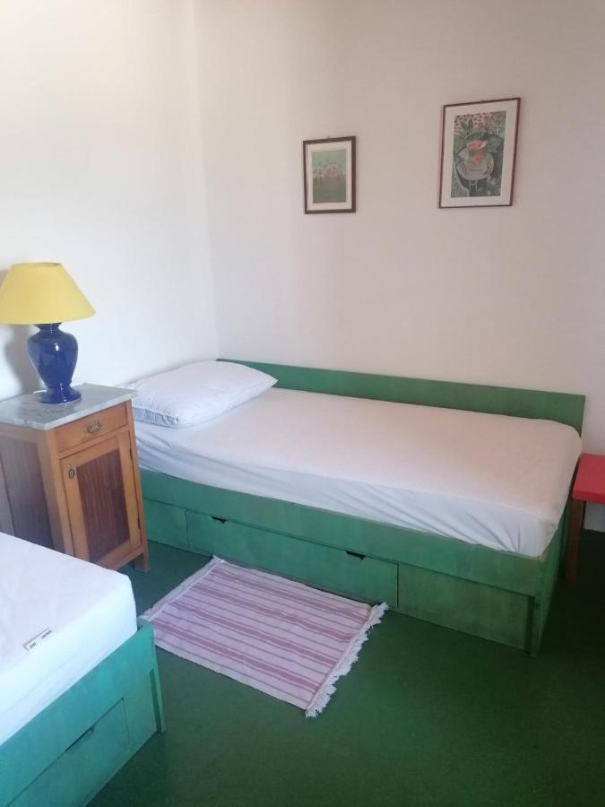 Two-Bedroom Apartment With Sea View,Big Terrase And Garden Stari Grad  Luaran gambar