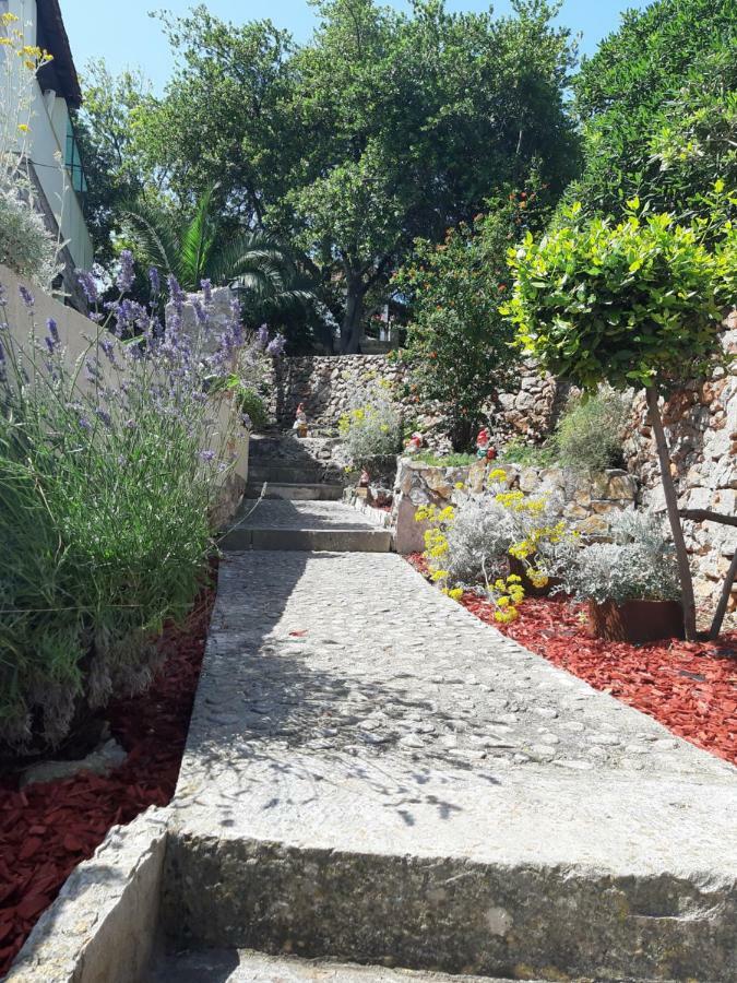 Two-Bedroom Apartment With Sea View,Big Terrase And Garden Stari Grad  Luaran gambar